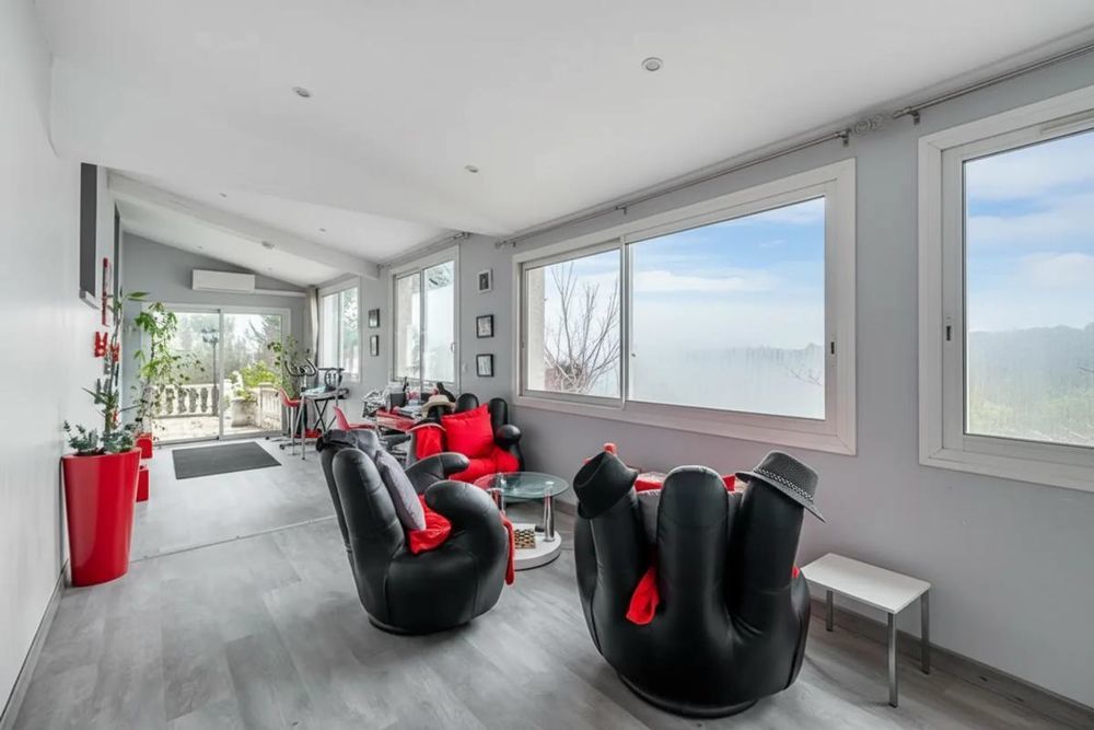 � vendre  Villa Colomars (06670)