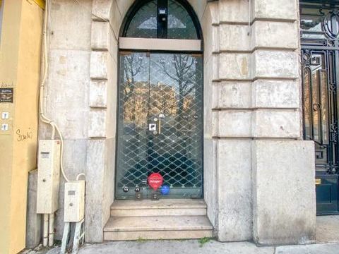 Boutique boulevard Richard Lenoir 130000 75011 Paris