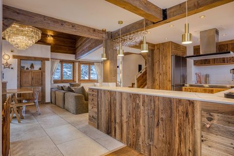   Chalet de luxe r�nov� � Acc�s direct aux pistes de ski � LA CLUSAZ (74) Chalet - 8 pi�ce(s) - 223 m�