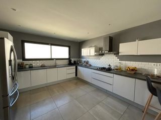  Maison � vendre 6 pi�ces 140 m�