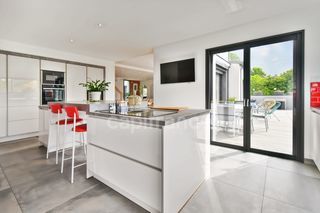  Maison � vendre 6 pi�ces 320 m�