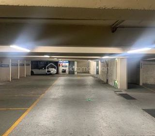  Parking / Garage � vendre 