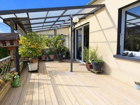   Rare et atypique : Grande maison de plain-pied 220 m� + 250 m� garage / atelier - Prestations haut de gamme - 3 min de Plouay - Maison - 6 pi�ce(s) - 220 m�