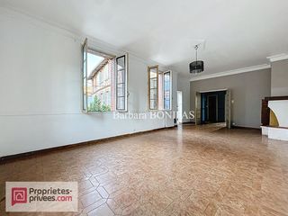  Immeuble � vendre 236 m�