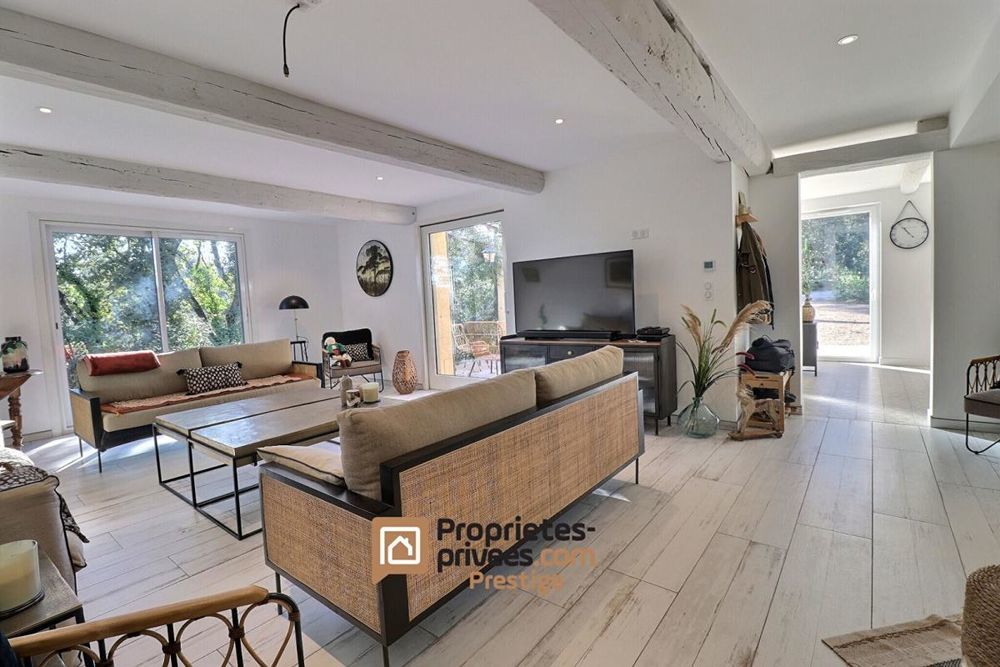 � vendre  Villa Uz�s (30700)