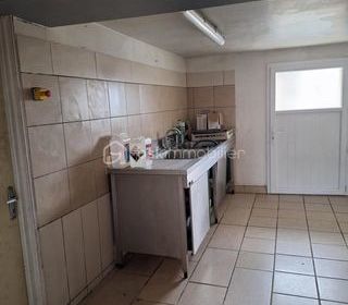  Immeuble � vendre 4 pi�ces 165 m�