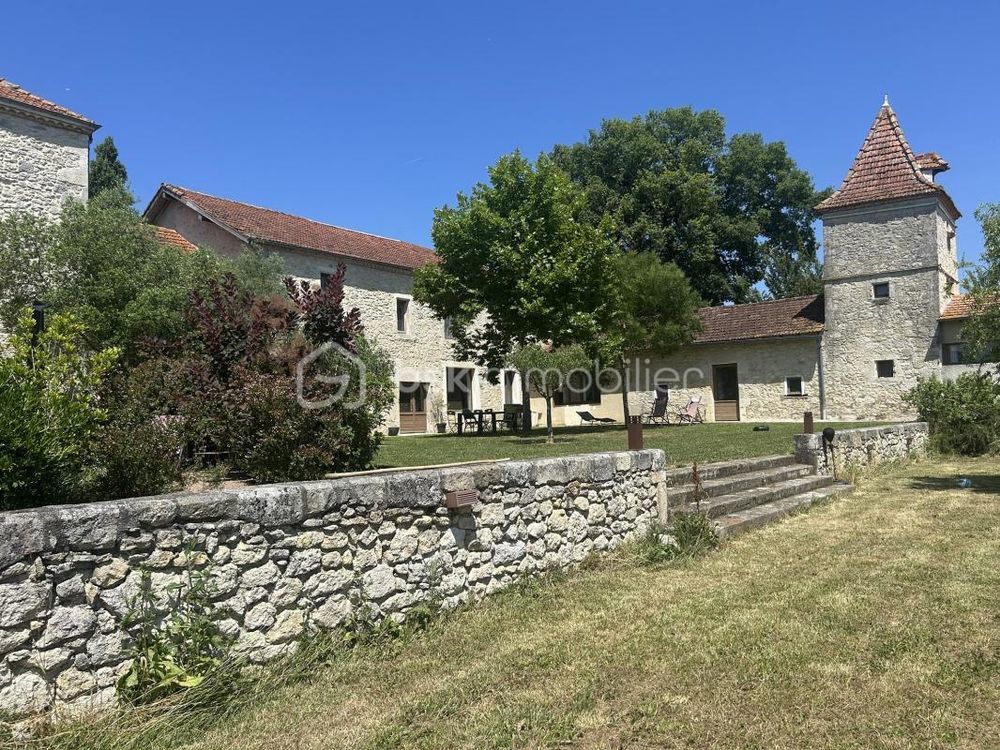 � vendre  Propri�t�/ch�teau Agen (47000)