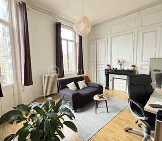  Immeuble � vendre 9 pi�ces 190 m�