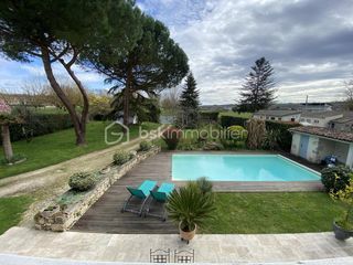  Maison � vendre 8 pi�ces 225 m�