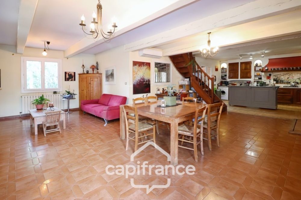� vendre  Villa La Cadi�re-d'Azur (83740)