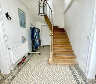  Propri�t�/ch�teau � vendre 9 pi�ces 223 m�