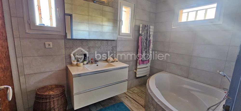 � vendre  Villa Cuttoli-Corticchiato (20167)