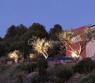  Immeuble � vendre 2 pi�ces 700 m�