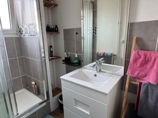  Immeuble � vendre 15 + pi�ces 260 m�