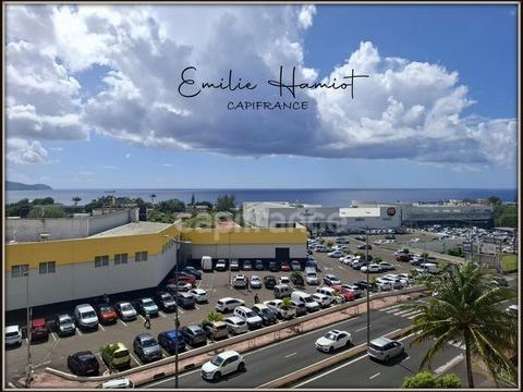 &Agrave; LOUER � Local professionnel avec vue mer � Fort-de-France, Bateli&egrave;re (Immeuble Le Panorama) 1400 97200 Fort de france