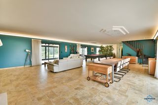  Propri�t�/ch�teau � vendre 11 pi�ces 373 m�