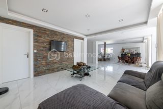  Propri�t�/ch�teau � vendre 8 pi�ces 364 m�