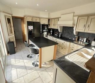  Maison � vendre 8 pi�ces 200 m�