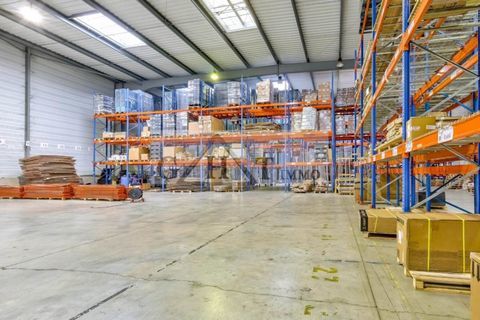 Entrep&ocirc;t Bureaux 1998m&sup2; Saint-Thibault-des-Vignes 16727 77400 Saint thibault des vignes