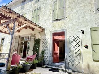  Propri�t�/ch�teau � vendre 15 + pi�ces 641 m�