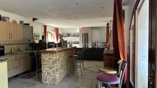  Propri�t�/ch�teau � vendre 11 pi�ces 380 m�