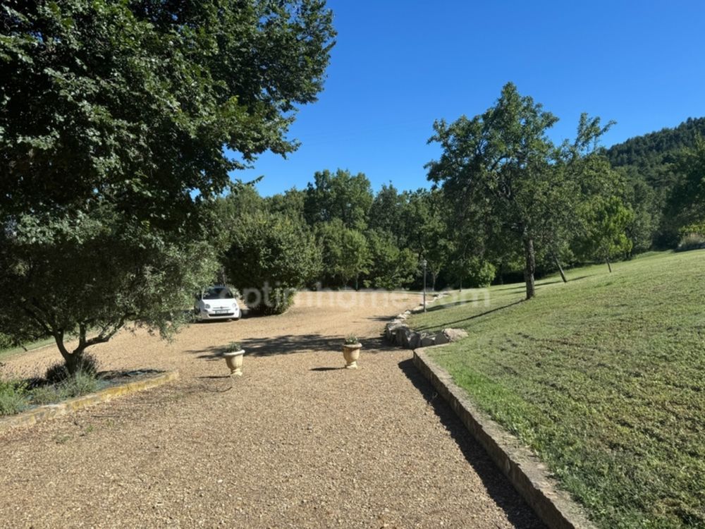 � vendre  Propri�t�/ch�teau Aiglun (04510)