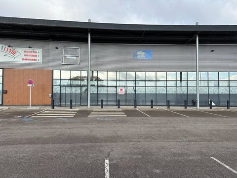 A LOUER 9775 71210 Torcy