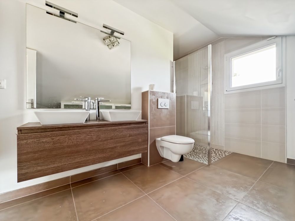 � vendre  Maison Divonne-les-Bains (01220)