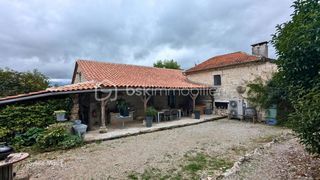  Maison � vendre 15 + pi�ces 390 m�