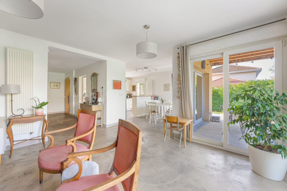 � vendre  Maison Ornex (01210)