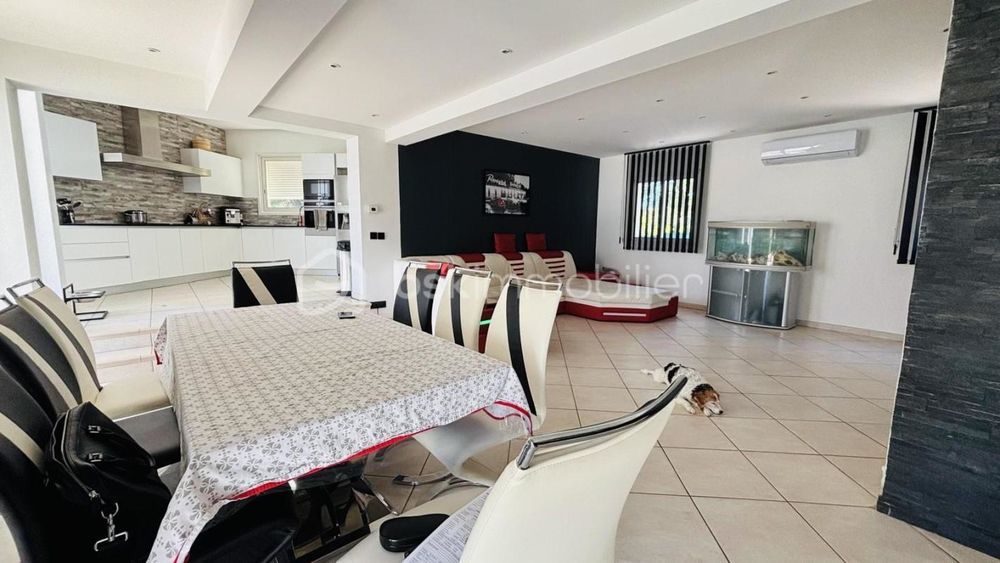 � vendre  Villa La Cadi�re-d'Azur (83740)