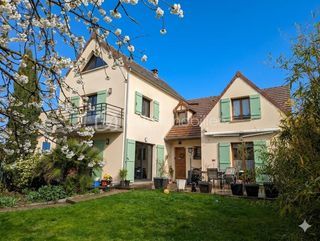  Propri�t�/ch�teau � vendre 8 pi�ces 165 m�