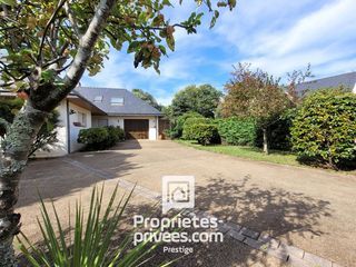  Propri�t�/ch�teau � vendre 7 pi�ces 215 m�