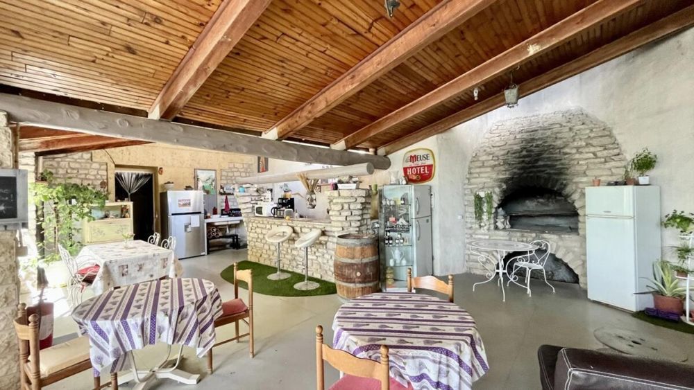 � vendre  Villa Saumane-de-Vaucluse (84800)