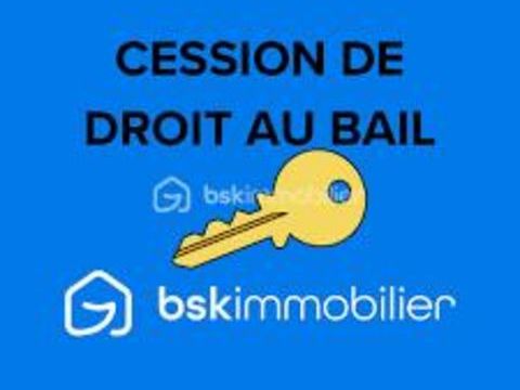 DROIT AU BAIL avec possibilit&eacute; d'achat des murs - 130 m&sup2; &middot; Centre d' Aix-en-Provence 13100 272500 13100 Aix en provence