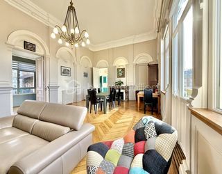  Appartement � vendre 8 pi�ces 379 m�