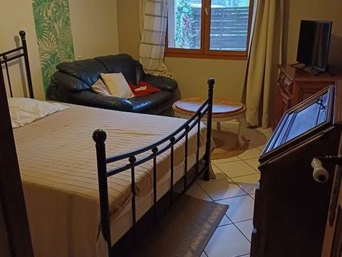   Studio de 22m2 � louer sur Solli�s-Ville Appartement - 1 pi�ce(s) - 22 m�