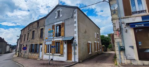   Maison ancienne pleine de potentiel � Champlemy Maison - 4 pi�ce(s) - 136 m�