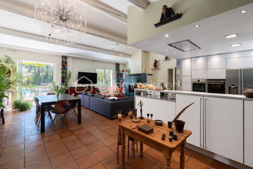 � vendre  Propri�t�/ch�teau Jouques (13490)