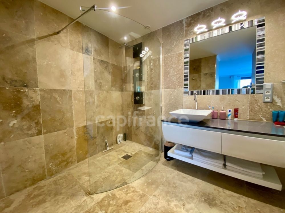 � vendre  Maison Uz�s (30700)