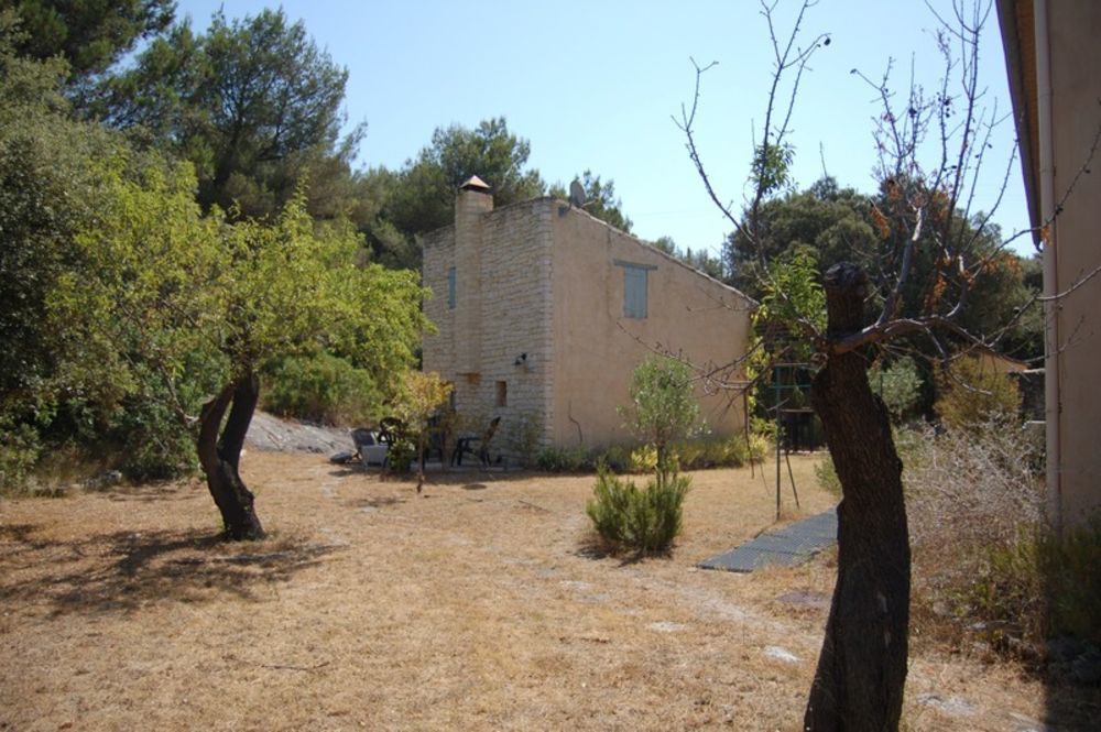 � vendre  Maison Lagnes (84800)