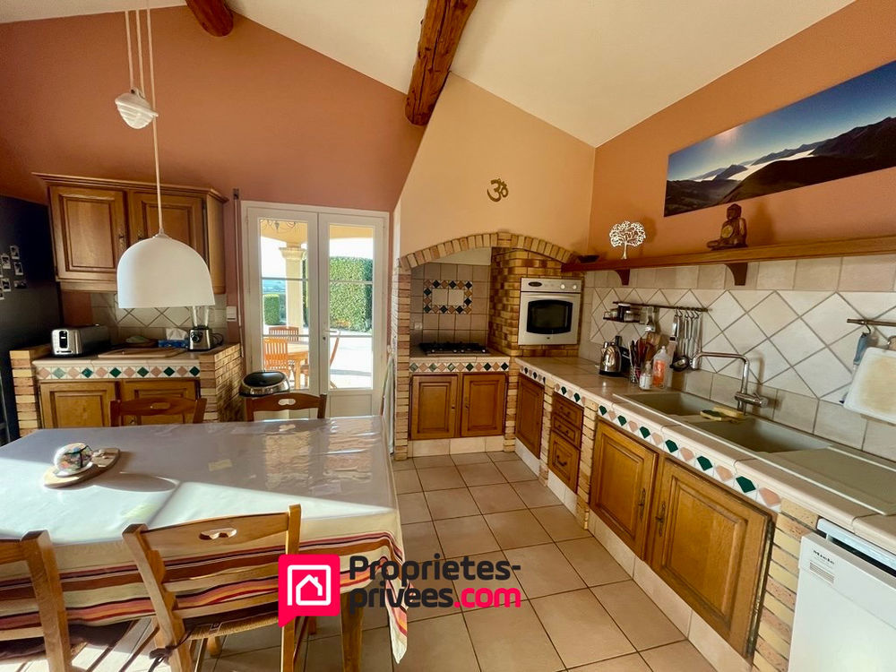 � vendre  Villa Uz�s (30700)