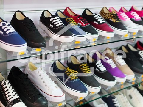 Local/bureau Bail &agrave; c&eacute;der  EPERNAY (51) 120m&sup2; Emplacement 1 bis 9200 51200 Epernay