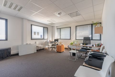 &Agrave; LOUER � Bureau privatif 32 m&sup2; au sein d'un centre d'affaires dynamique � Montpellier Garosud 838 34070 Montpellier