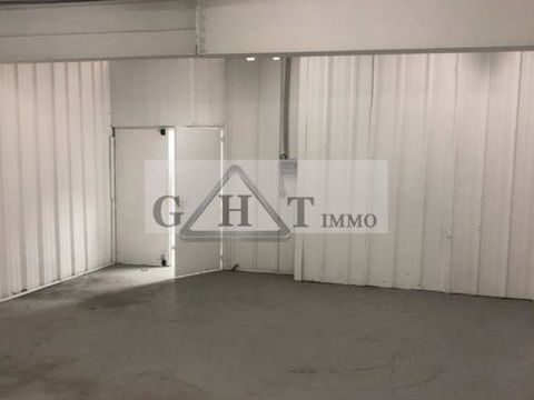 Local de stockage à la location 1400 92390 Villeneuve la garenne
