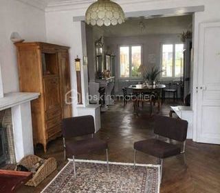  Propri�t�/ch�teau � vendre 11 pi�ces 227 m�