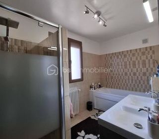  Maison � vendre 7 pi�ces 244 m�