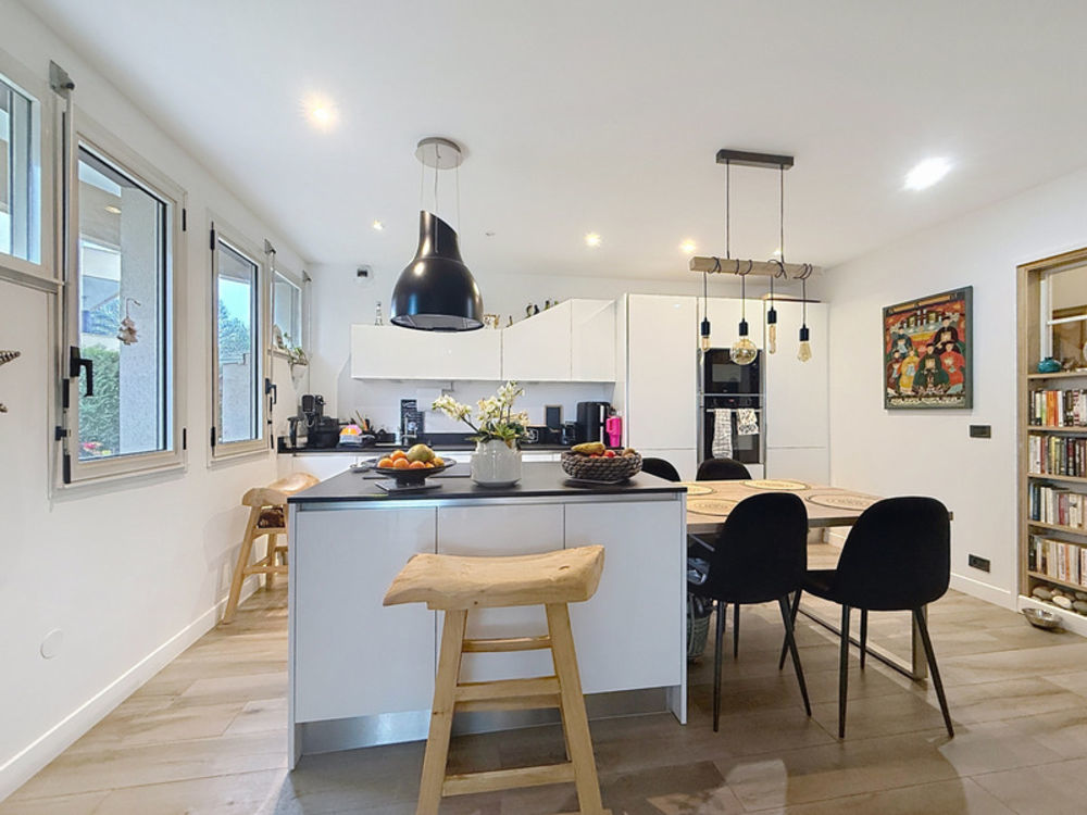 � vendre  Appartement Ferney-Voltaire (01210)