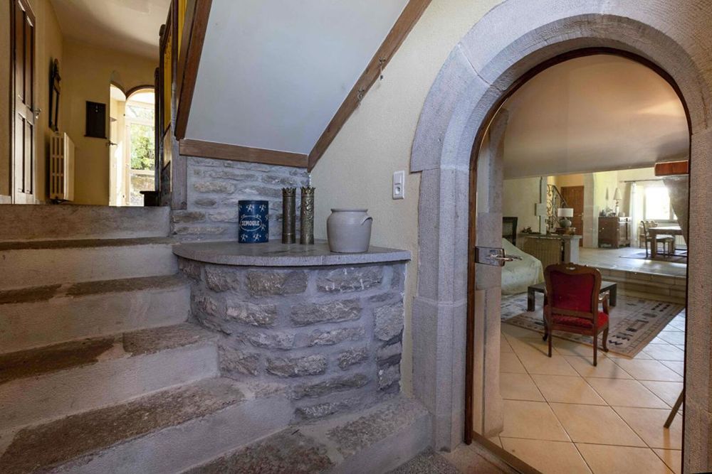 � vendre  Propri�t�/ch�teau Le Fied (39800)