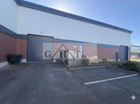 ENTREPOT 247 M&sup2; A LOUER A SERRIS 2083 77700 Serris
